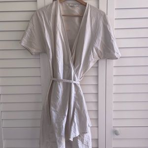 Aritzia, Large, Cream